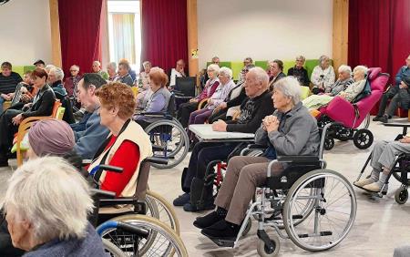 Župan dr. Tomaž Rožen obiskal domove starejših občanov (19)
